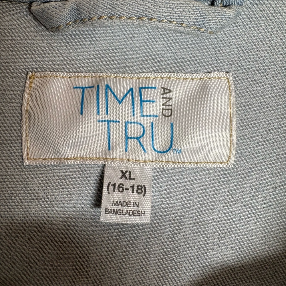 Time and Tru Jean Denim Jacket Women's XL (16-18) Light Blue wash Trucker Jean - Picture 9 of 16